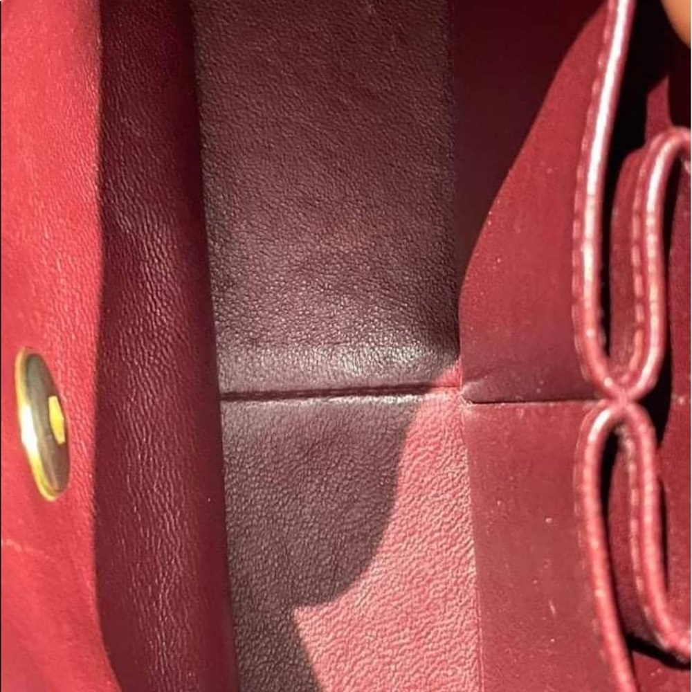 Authentic Chanel - Picture 13 of 16
